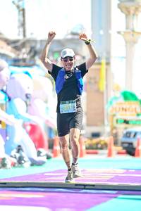 BIB: 207, 
                            <button type="button" onclick="openModal(24887303)" class="btn btn-primary btn-sm float-right btn-popup" data-toggle="modal" data-target=".modal-high-quality">
                        <i class="fas fa-shopping-cart"></i> Add to Cart
                    </button>
                                            <button type="button" onclick="isThisMe(24887303, true)" class="btn btn-success btn-sm float-right btn-popup btn-isme hidden" data-toggle="tooltip" data-placement="bottom" title="นี่คือรูปของคุณใช่ไหม คลิกที่นี่เพื่อเอาเข้าอัลบั้ม">
                        <i class="fas fa-plus"></i> Add to album
                    </button>
                    <button type="button" onclick="isThisMe(24887303, false)" class="btn btn-warning btn-sm float-right btn-popup btn-isnotme hidden">
                        <i class="fas fa-ban"></i> Remove from album
                    </button>